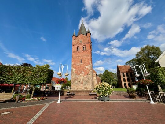 Fietsroute, fietstour, fietsuitstap, fietsblog, review, fietsverslag, Tour de Fries, Westerstede, Sint-Petruskerk