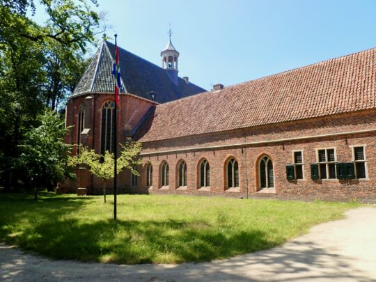 fietsblog, review, fietsverslag, fietsvakantie, fietstour, fietsroute, fietsreis, rondje Friesland, rondje Groningen, fietsen in Nederland, Klooster Ter Apel, Boschkerk