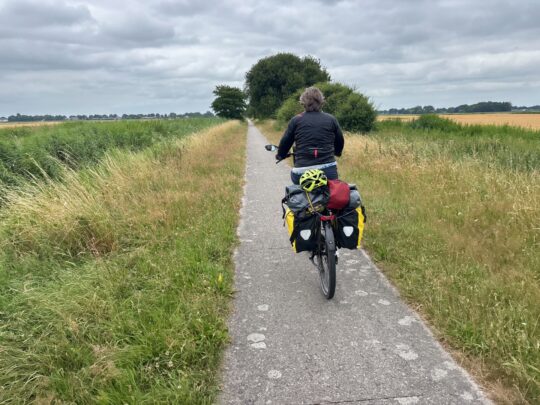 fietsblog, review, fietsverslag, fietsvakantie, fietstour, fietsroute, fietsreis, rondje Friesland, rondje Groningen, fietsen in Nederland, Kiel-Windeweer, Leinewijk
