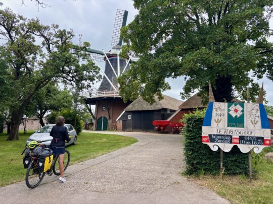 fietsblog, review, fietsverslag, fietsvakantie, fietstour, fietsroute, fietsreis, rondje Friesland, rondje Groningen, fietsen in Nederland, Noordlaren, Korenschoofmolen