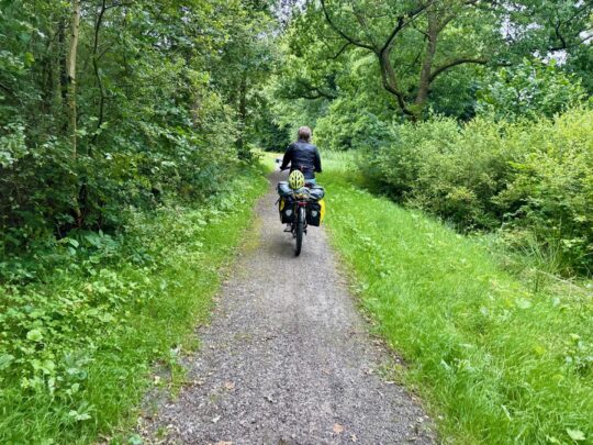 fietsblog, review, fietsverslag, fietsvakantie, fietstour, fietsroute, fietsreis, rondje Friesland, rondje Groningen, fietsen in Nederland, Leekstermeergebied, Mozaïekbank, Camping Ommelanden