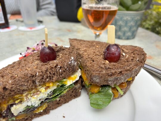 fietsblog, review, fietsverslag, fietsvakantie, fietstour, fietsroute, fietsreis, rondje Friesland, rondje Groningen, fietsen in Nederland, Drieprovinciënpunt, Drentse Sandwich, De Drie Provinciën